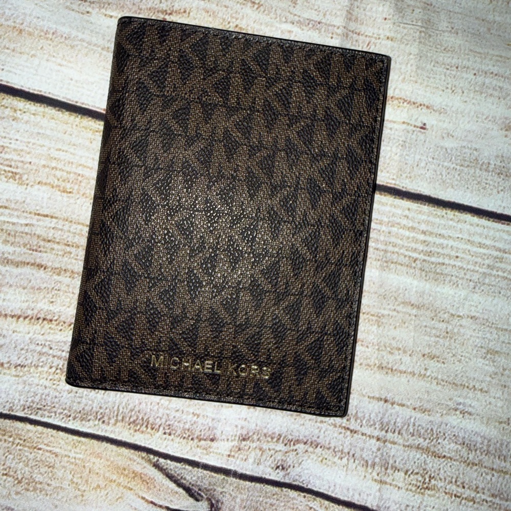 Michael Kors Signature Brown Card Holder